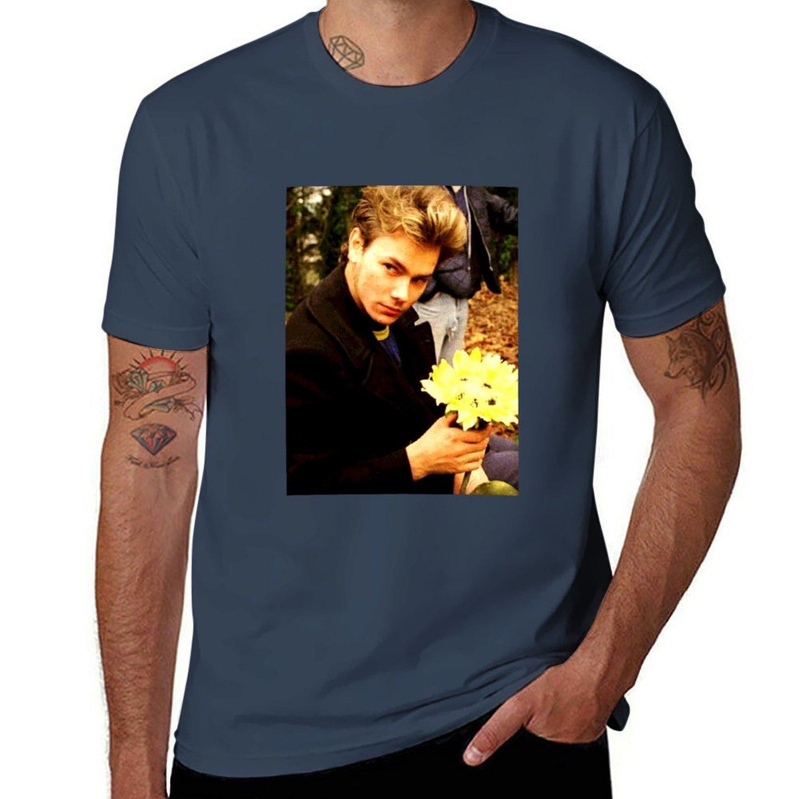 River Phoenix My Own Private Idaho TShirt Casual Graphic Print Tee S