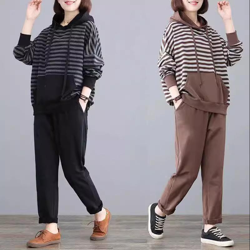 Plus Size Women's Sporty Stripe Hooded Autumn Set - Loose Casual Sweatshirt for Spring