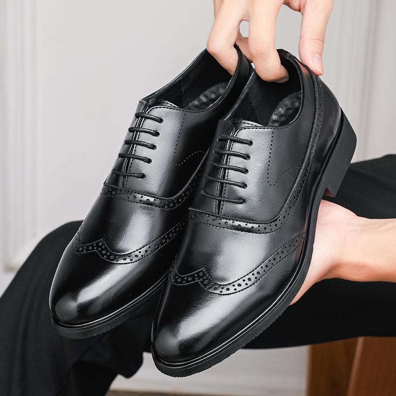 Fashion Large Size 38-48 Men Business Brogue Leather Shoes Men Casual Comfortable Breathable Office Leather Shoes Wedding Banquet Shoes