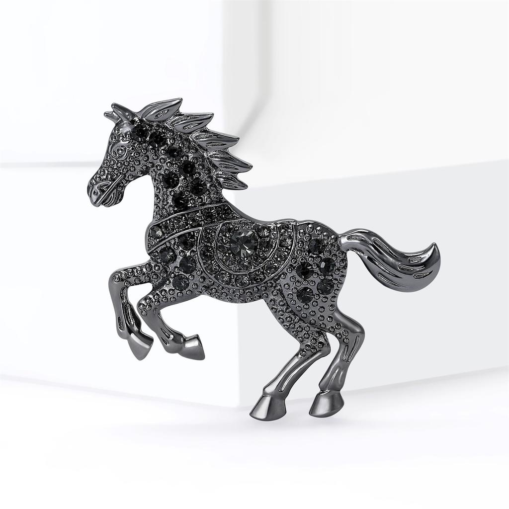 Horse Brooch Animal Lapel Pin Hip Hop Rock Style Fashion Jewelry New Vintage Clothing Decoration Accessories Gift for Women Men