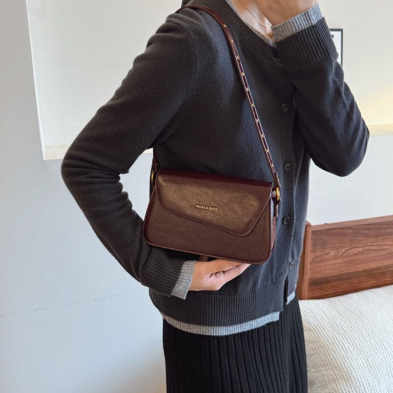 Popular Niche Design Women's Underarm Shoulder Bag 2025 New Autumn and Winter Temperament Fashionable Versatile Oblique Span