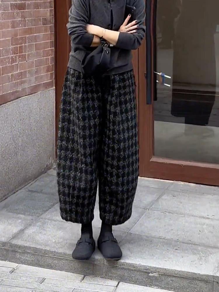 Unique Woolen Wide-Leg Plaid Pants: Korean Style Casual Wear for Spring, Autumn, and Winter.
