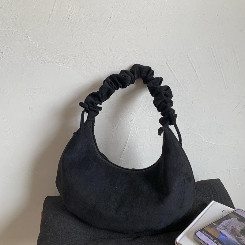 Casual retro suede bag women s 2 new lightweight and versatile messenger bag niche shoulder armpit bag