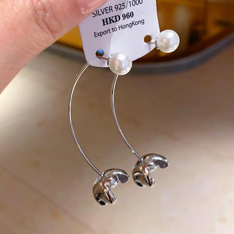 

Silver Needle Flower Pearl Earrings Temperament Fashion Design Sense Earrings Personality Light Luxury Versatile Premium Earrings