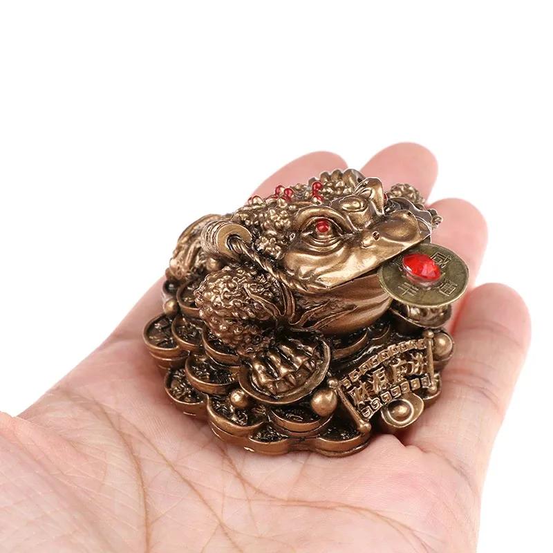 Feng Shui Rospo Soldi FORTUNATO Fortuna Ricchezza Rospo Rana Dorata Cinese Ornamento da Tavolo Regali Fortunati Ornamento per Auto