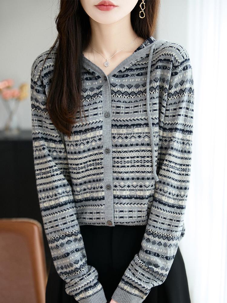 Retro Jacquard Hooded Knit Cardigan Coat - Women's Loose Fit Autumn Sweater