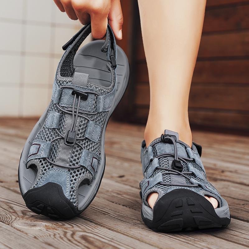 Fashion 2025 New Vintage Men's Sport Sandals Summer Outdoors Hiking Mesh Shoes Breathable Fashion Casual Sneakers Soft Bottom Male Flats