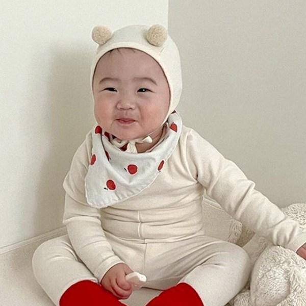 Kkumdubu winter microfiber lining triangle scarf bib design 3-piece set, korean baby products