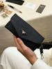 Prada Schwarzes PU-Leder Brillenetui mit Clip