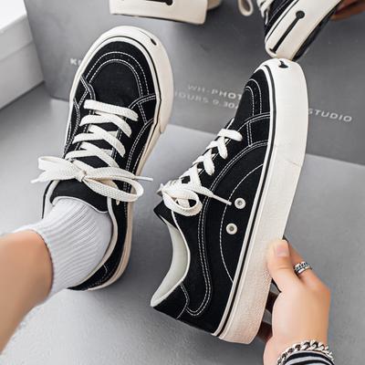 Herren Sport Board Schuhe Neue Lässige Canvas Schuhe Herren Niedrig geschnittene Modische Dicke Sohle Höhe Steigernde Lässige Schwarze
