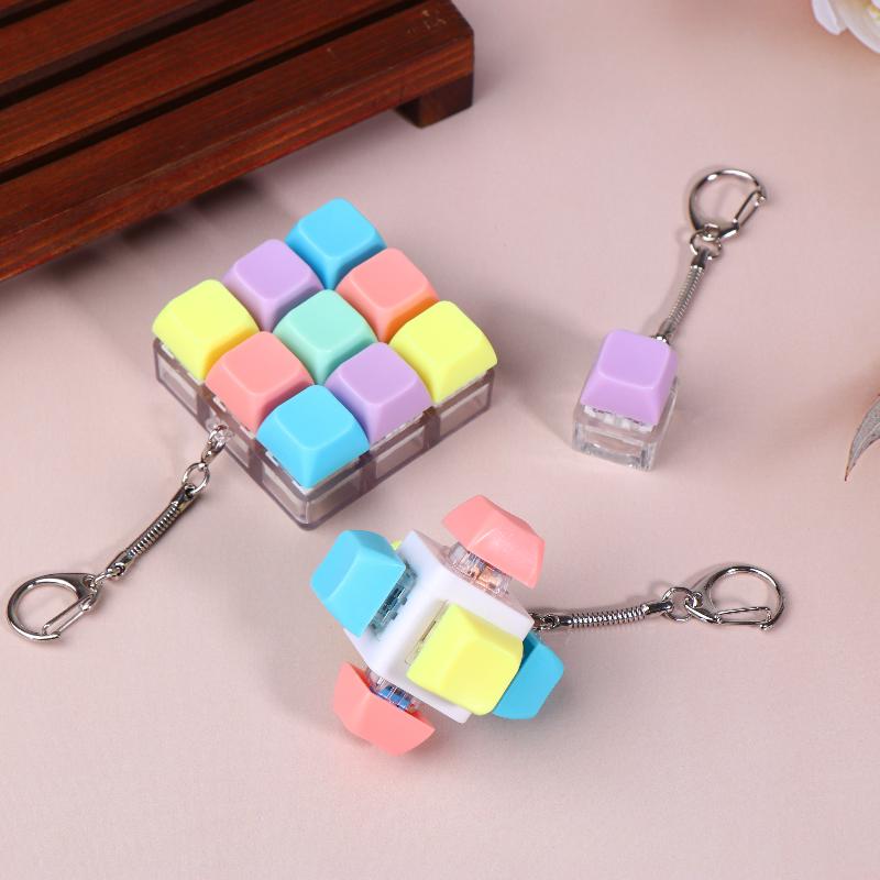 1Pcs Boys Girls Anti Stress Finger Keyboard Games Keychain Without Light 9 Keyboard Key Toy For Adults Antistress Toys