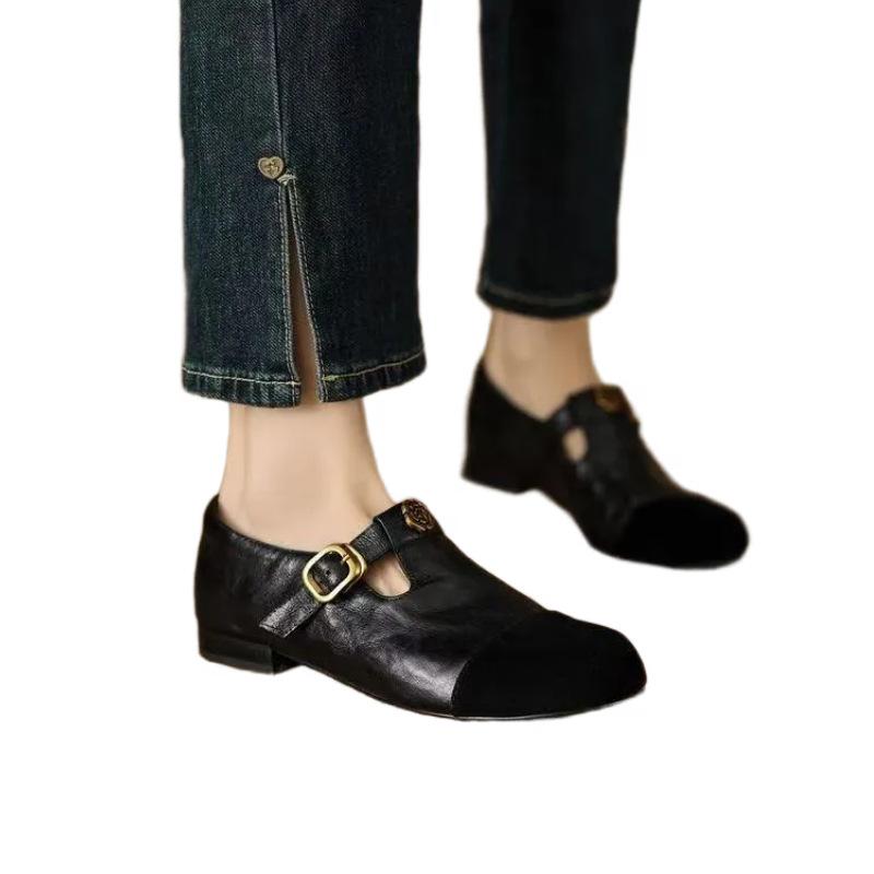 French camellia Mary Jane shoes 2025 autumn new flat bottom shallow mouth single shoes versatile round head with skirt small leather shoes