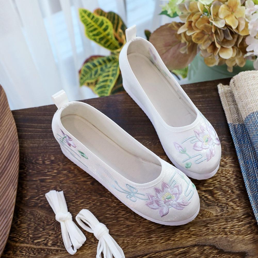 Fashion Inner Height Increasing Wedge Shoe Women Ethnic Style Retro Chinese  Round Head Hanfu Wedding Shoes