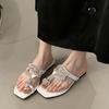 Fashion Crystal Women's Flats Slippers Elegant Clip Toe Shoes Summer Trend 2025 Fad New Flip Flops Walking Cozy Soft Sandalias De Mujer