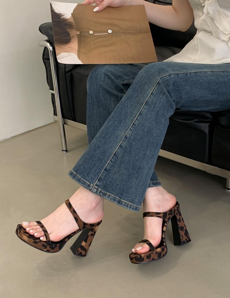 2025 Spring New French One-word with Leopard Print Thick High-heeled Open-toed Wear Half-drag Women's Catwalk Cool Slippers