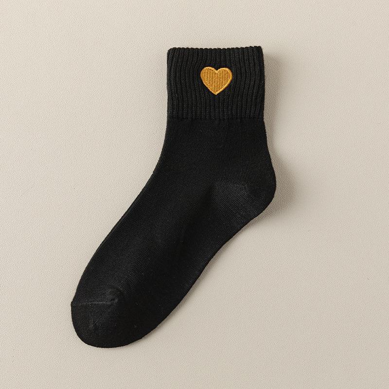 Women's Heart Embroidery Mid-Calf Cotton Socks – Solid Color, Sweat-Absorbing, Odor-Resistant, Ideal for Spring & Summer.