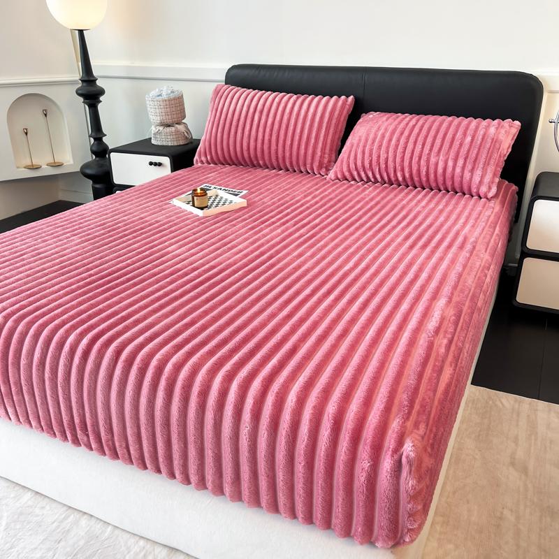 2025 Rabbit Velvet Bedsheet Bed Cover, Single Piece, Winter Thick Milk Coral Velvet Mattress Protective Cover, Dust-proof