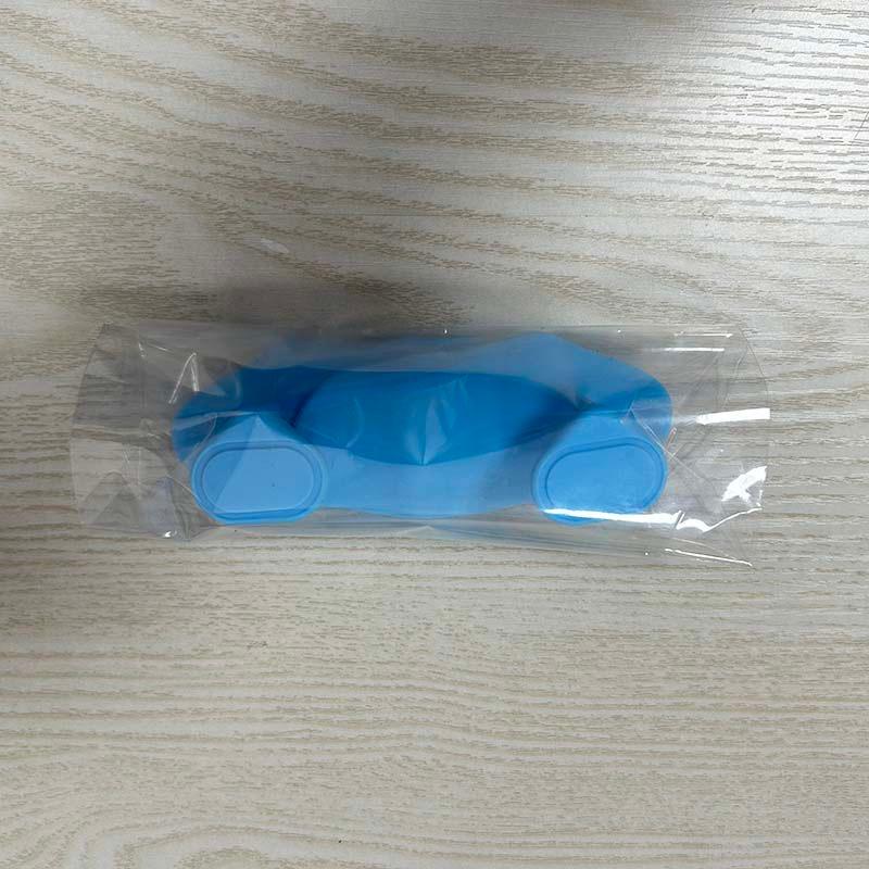 Silicone Grip Strengthener: Universal Dumbbell Weightlifting & Fitness Palm Protector