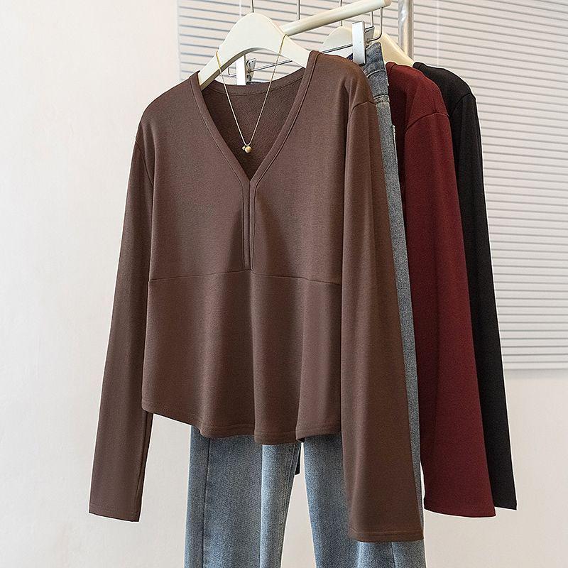 Plus Size Women's Double-Sided Velvet V-Neck Top: Autumn/Winter, Long Sleeve, Loose & Slimming Design, Hides Flaws