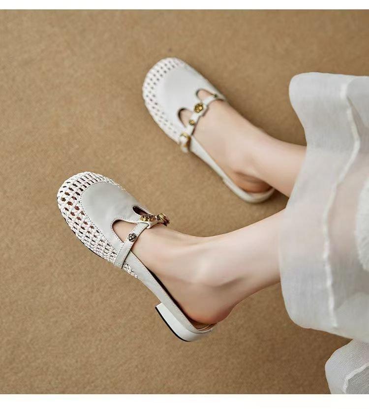 

Round head woven camellia muller slippers women s retro medium heel bag head half drag outside wear 35 білий