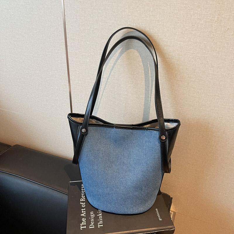 DenimTote Bag Women Fashion Shoulder Bag Casual Daily Use Structured Handbag