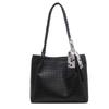 High-end Foreign-style Large-capacity Bags, New Women's Bags, Fashionable Commuter Shoulder Bags, Summer Popular Tote Bags