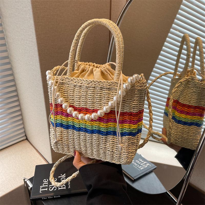 New Bucket Bag, Striped Woven Bag, Casual Straw Bag, Portable Women's Bag, Fashionable and Popular Shoulder Messenger Bag.