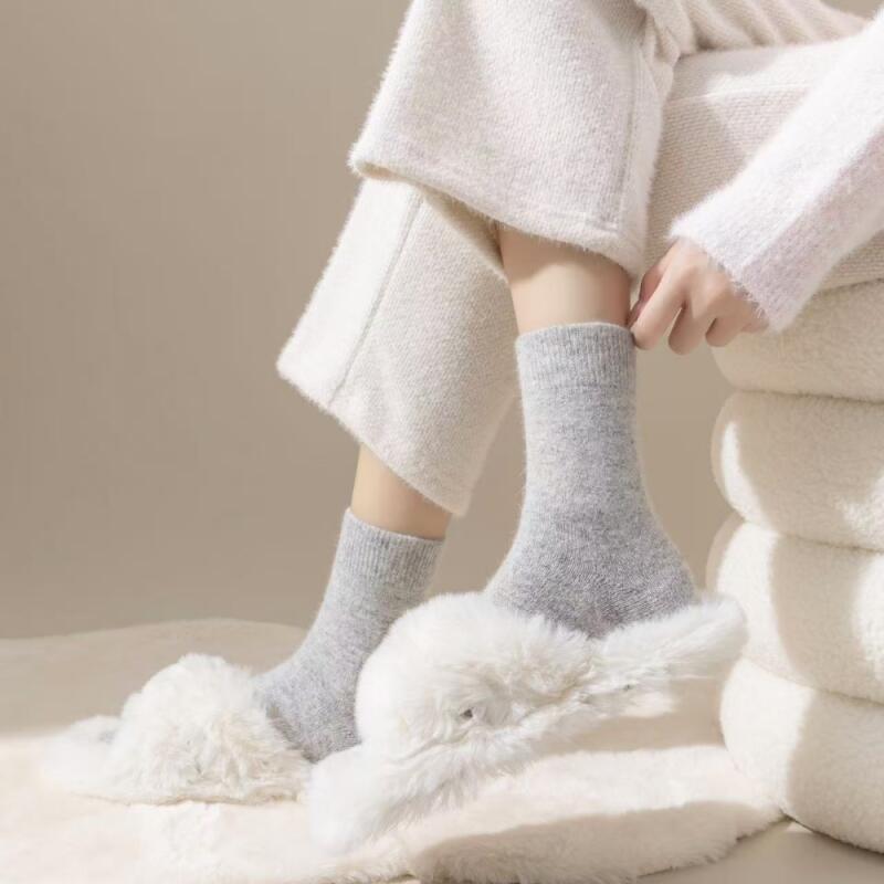 Women s Soft Pastel Wool Blend Single Socks A32504_Black