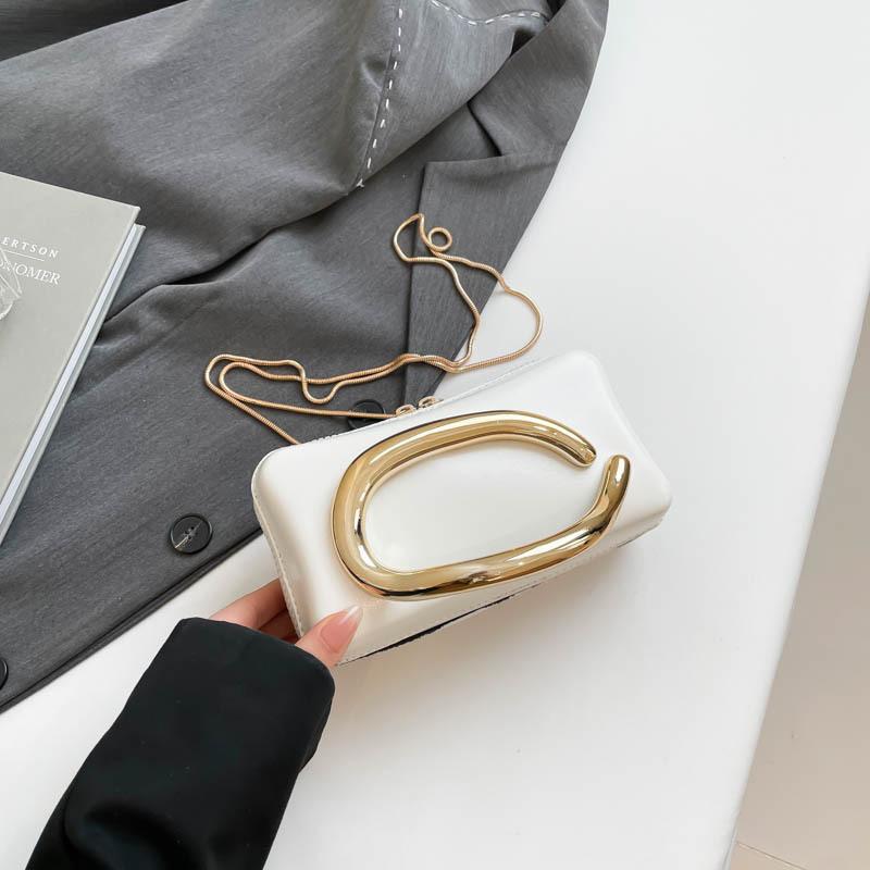 

2025 осень новая сумка женская сумка женская сумка через плечо личность простой повседневный модный популярный женский мессенджер белый