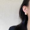 Elegante Ohrclips mit Perlen-Metallbogen – Herbstkollektion 2024, kein Piercing erforderlich.