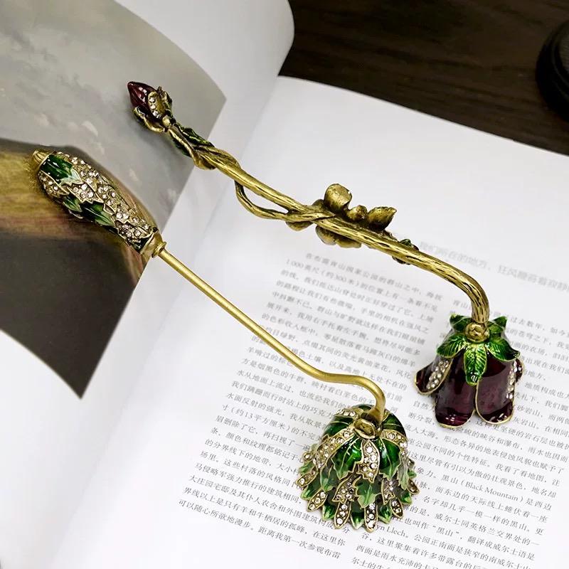 Vintage Candle Extinguisher Aromatherapy Enamel Diamond-encrusted Art Retro Long Handle Candle Snuffer Elegant Household Decor
