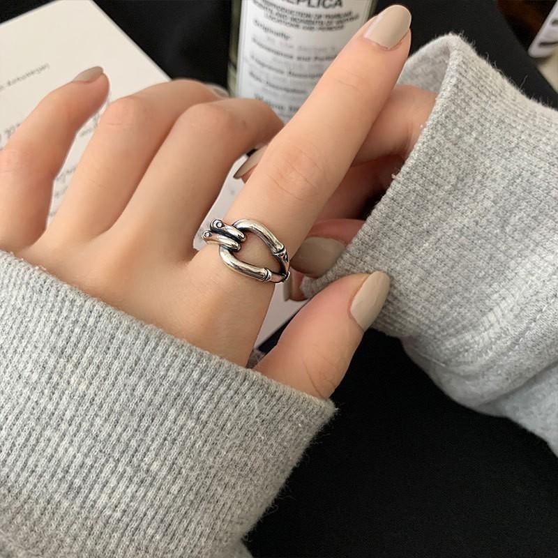 Layer Fashionforward Double Ring With Stunning White Shell Detail And Adjustable Size