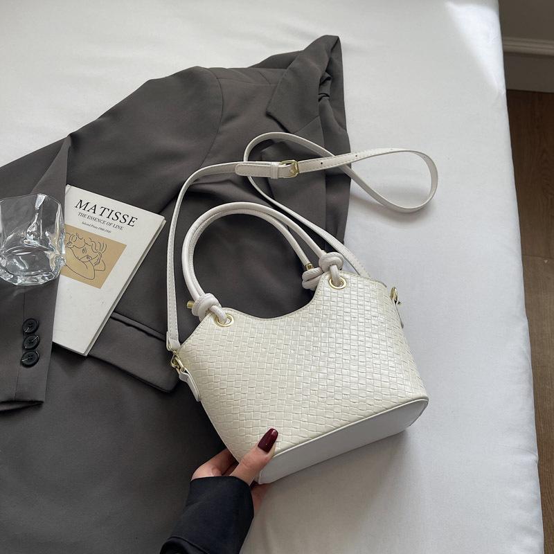 This Year's Popular Small Bag Women's Summer 2025 New Fashion Messenger Bag Niche Design Korean Version Bucket Bag