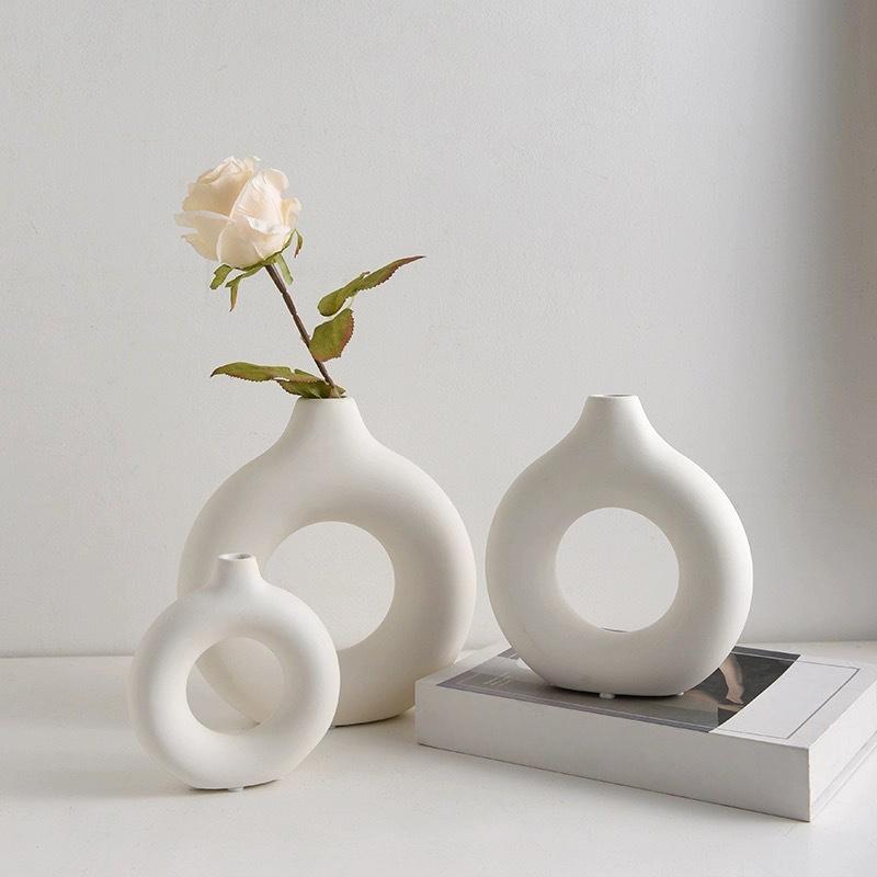 1 Stück Imitationskeramik reinweiße Vase Dekoration Vase Dekoration Donut Muster Blumentopf Schreibtisch Design Sinn Dekor
