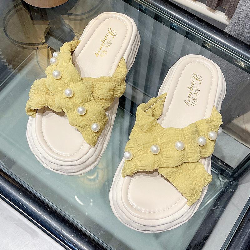 Slippers women's summer new outer wear trend fashion versatile platform beach one-word sandals tide