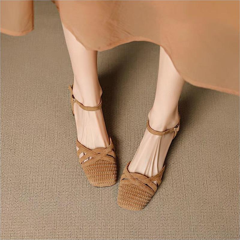 2025 summer new beautiful flip woven hollow bag head sandals women's skirt retro word with thick heels