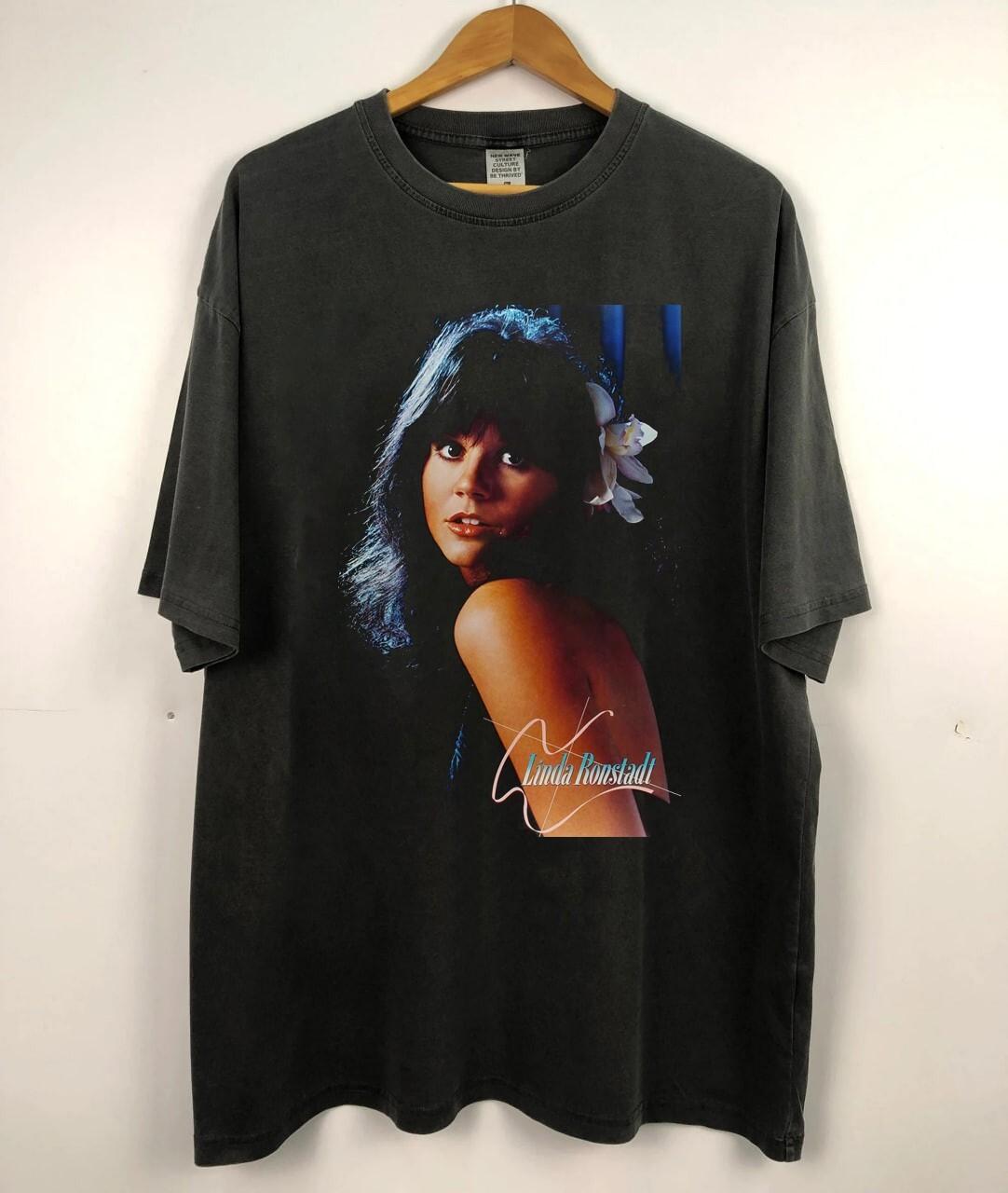 Linda Ronstadt Retro style Concert Poster 1977 at Wolfgang s T shirt XXL