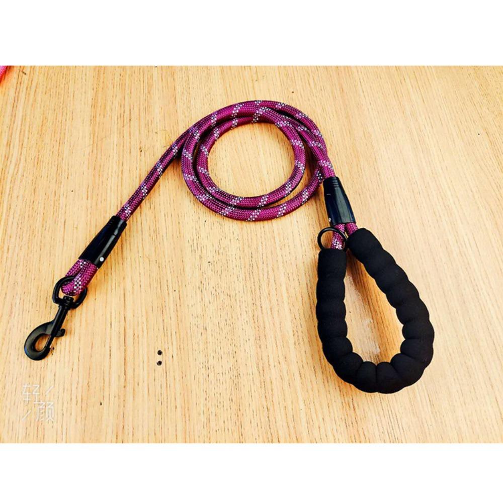 Pet leash Outdoor walking dog round leash dog leash dog reflective large dog spring hook explosion-proof rushing dog leash