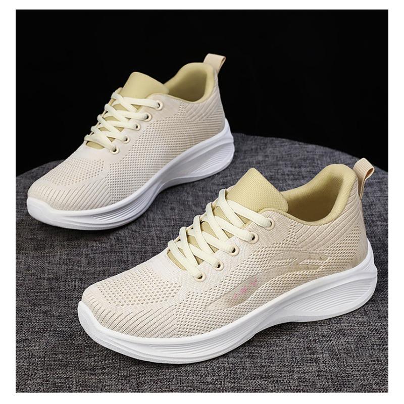 Women's Shoes 2024 Spring Casual Soft Sole Sports Shoes, Breathable Flying Mesh Shoes, Large-sized Running Shoes