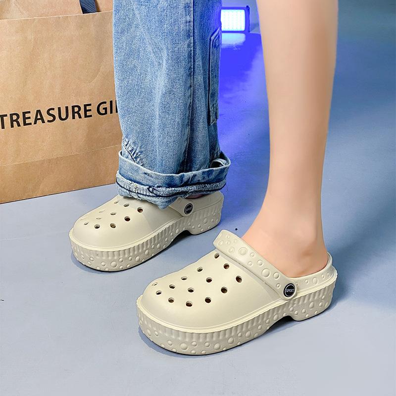New ModelSolid Color Hole Shoes Women Wear Bag Head Slippers Step On Shit Feeling Thick Sole Non-Slip Beach Sandals Women