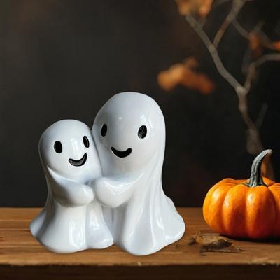 Hugging Ghosts Figurine Tabletop Ghost Decoration Halloween Decor Ghost Statue for Home