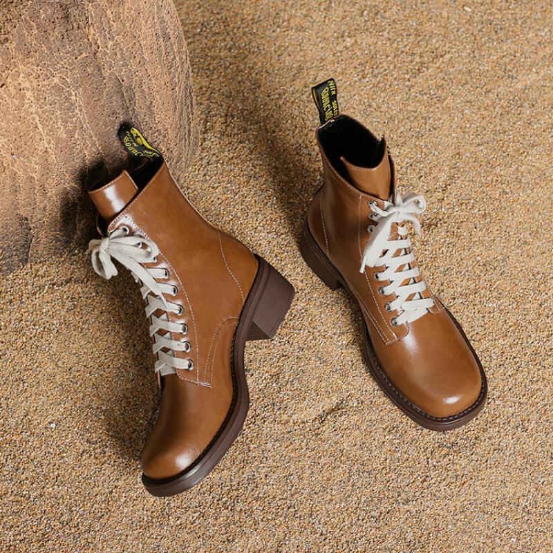 Autumn and Winter New Leather Martin Boots Women's Thick-soled Non-slip Large-size Women's Boots Side Zipper Korean Version Square and Medium Boots