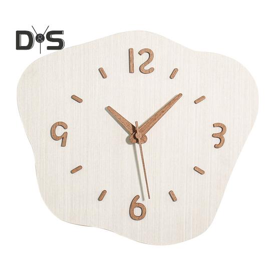 Decorative Clock High Precise Easy To Install Cloud Shaped Battery Powered Non-Ticking Silent Wall Clock