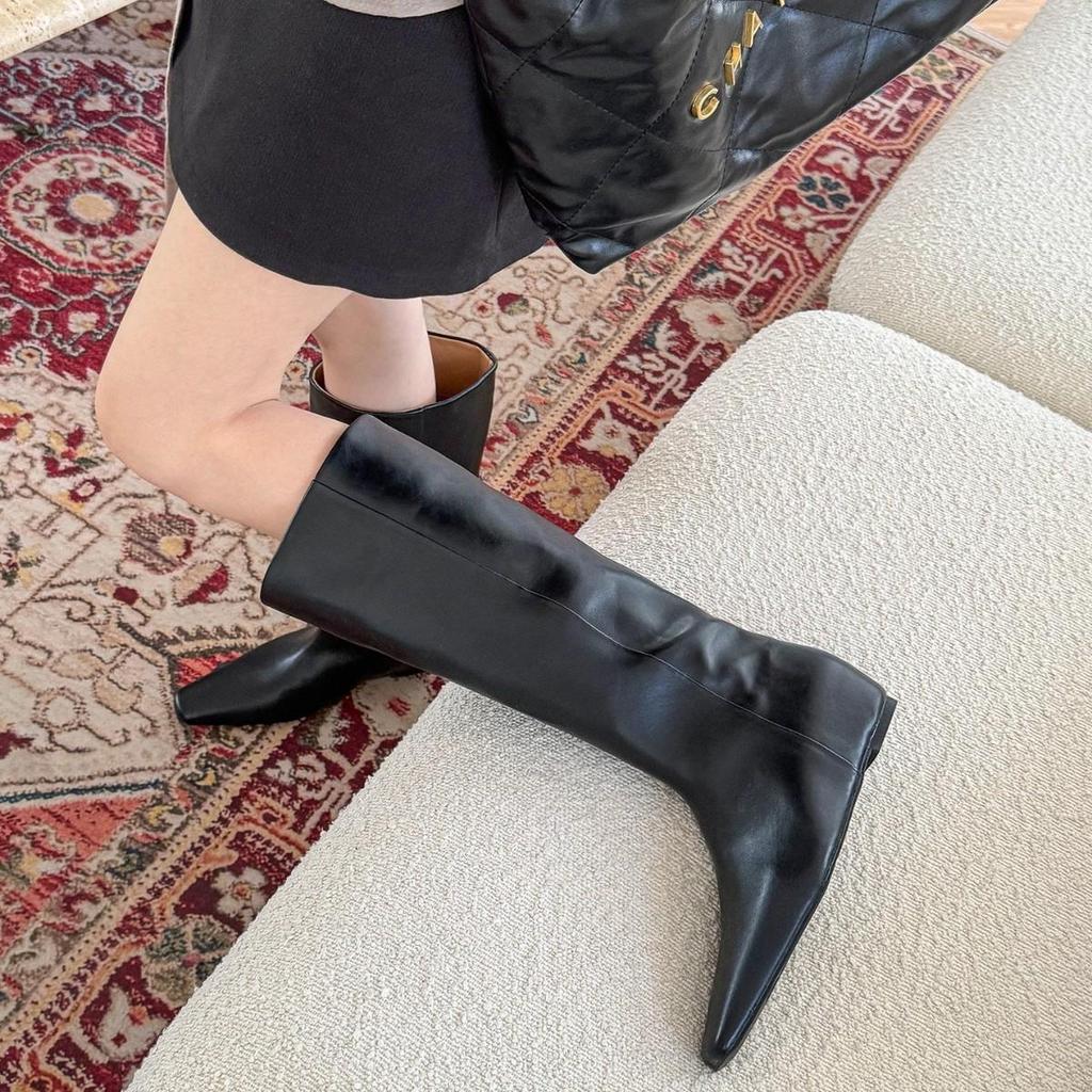 In Stock: Women's Coffee Brown Square Toe Boots with 5cm Hidden Heel - Stylish Autumn Design for Long, Straight-Looking Legs.