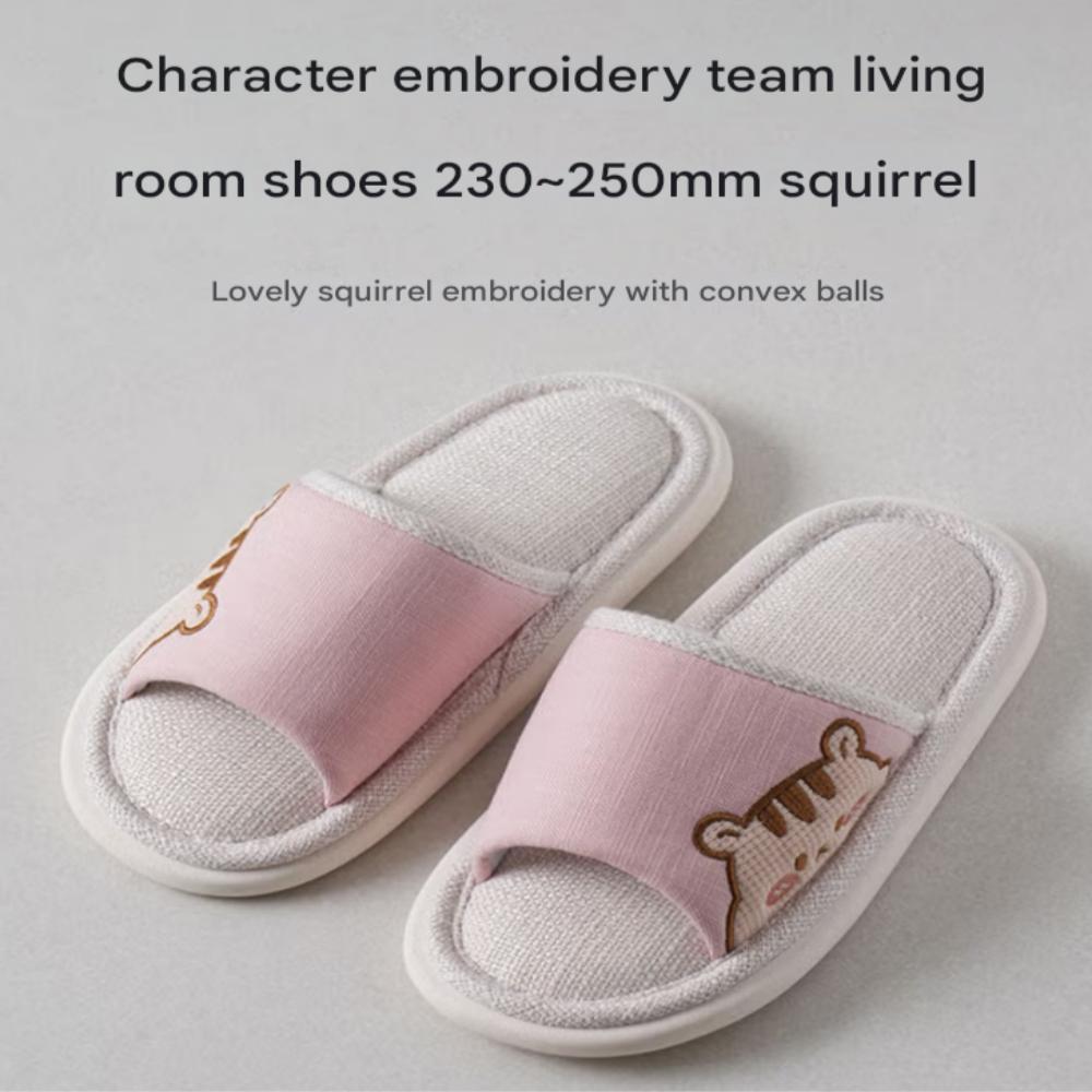 

Комнатные тапочки с вышивкой персонажей (230~250мм)– Белка