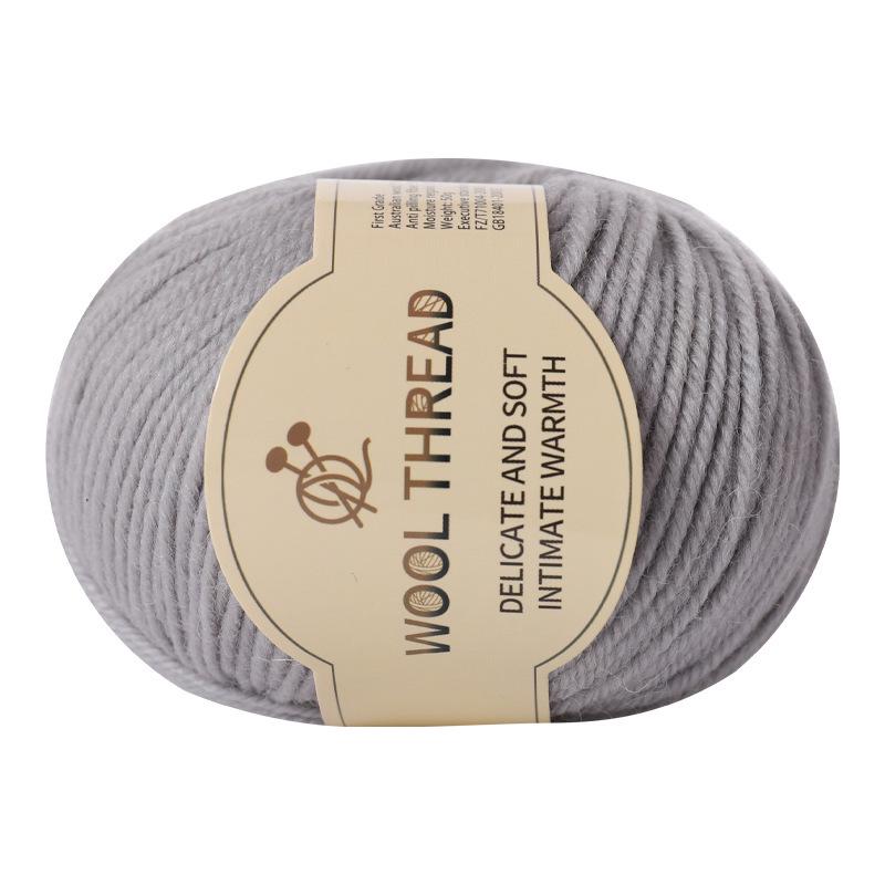 Medium-Thick Cashmere Wool Yarn for Hand-Knitted Baby and Child Scarves and Sweaters, with Knitting Needles.