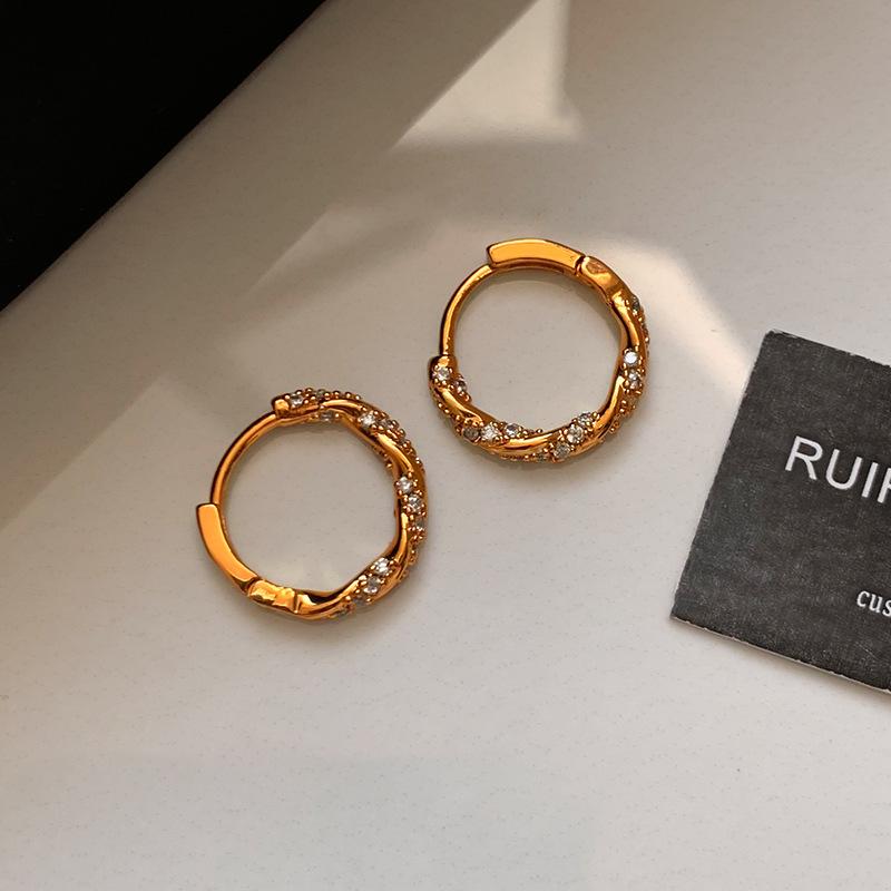 Золотые и серебряные серьги-кольца с бриллиантами Женские серьги-клипсы 2026 Уши