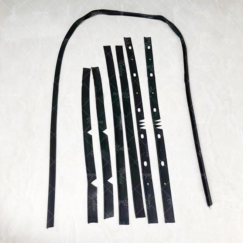 Dongfeng EQ2082E6D Engine Hood Seal Strip