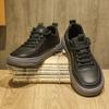 Lässige Herren-Sneaker aus Leder Heißer Verkauf Herren Freizeitschuhe Neuer Trend Original Wanderschuhe Outdoor Rutschfest Herren Trekkingschuhe