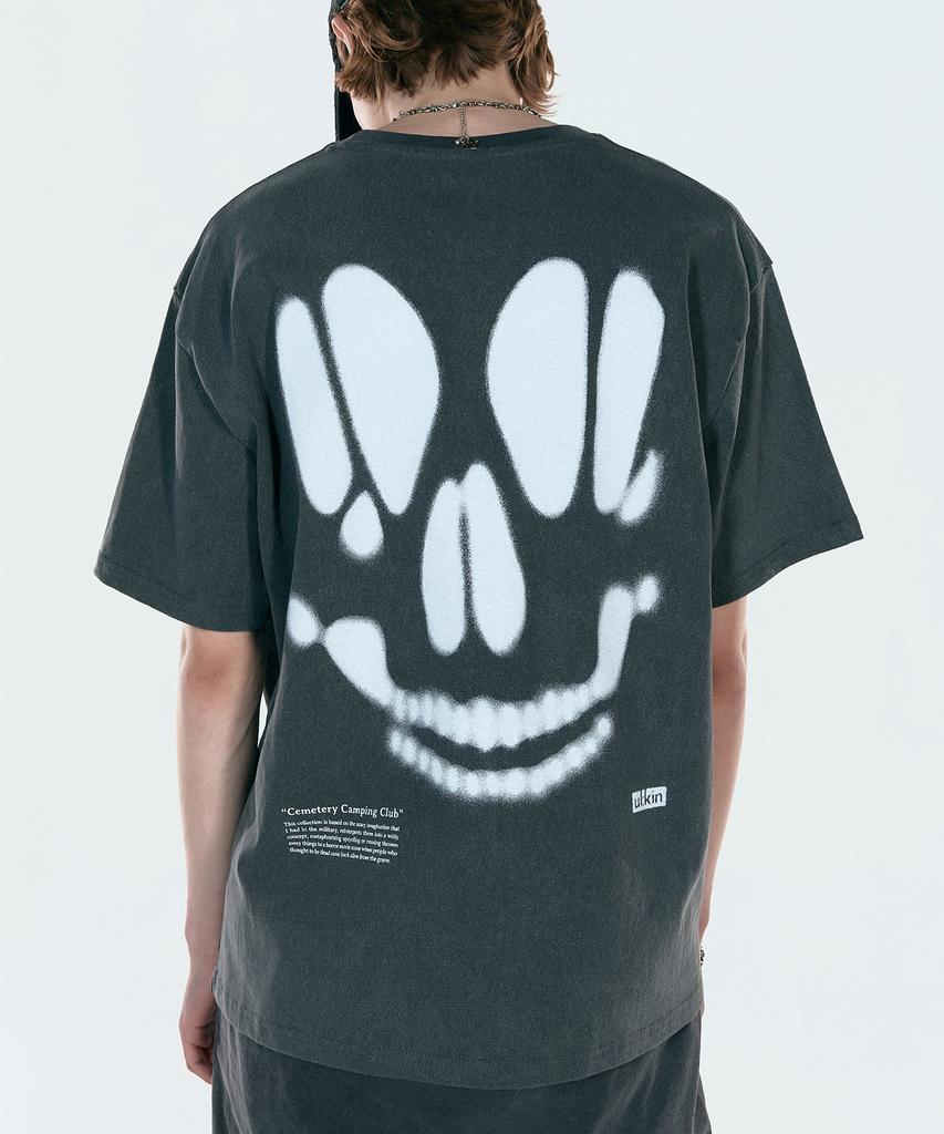 ULKIN Smudging Skull Graphic Short Sleeve T-Shirt_Charcoal